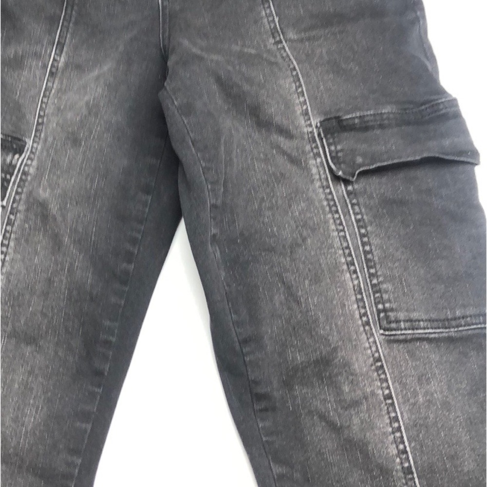 LIKE NEW ROYALTY FOR ME BLACK DENIM CARGO STYLE JEANS 6/28x26 ⭐️